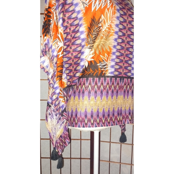 Ruby Rd. Eastern Promise Round Neck Ikat Leaves Top in color: Tngrnmu - Picture 9 of 16